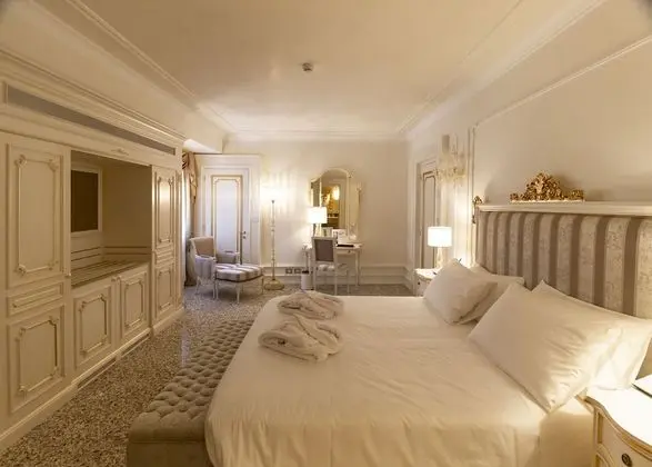 Superior Tek Büyük Yataklı Oda