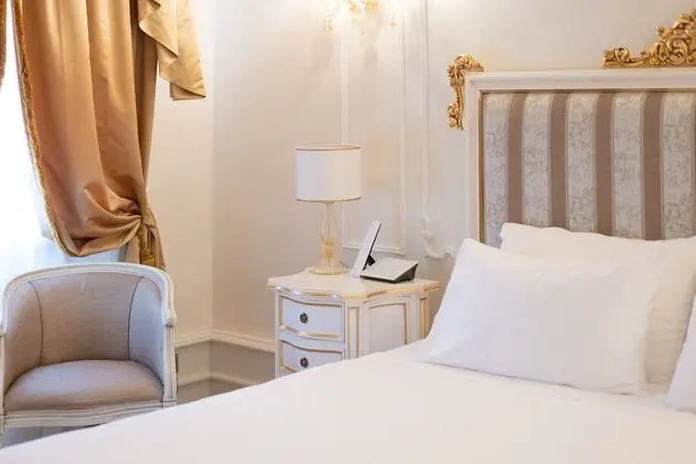 Superior Tek Büyük Yataklı Oda