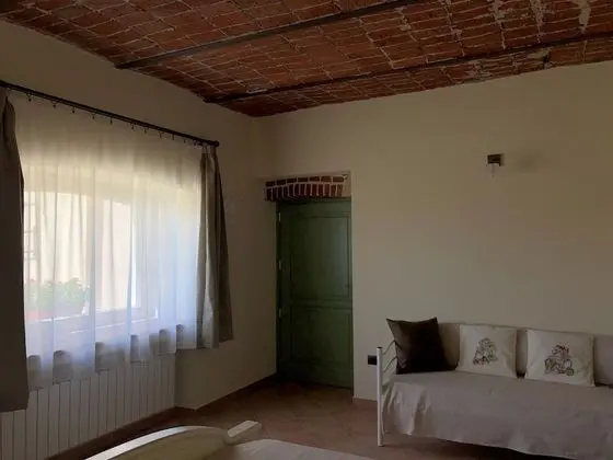 Üç Kişilik Oda