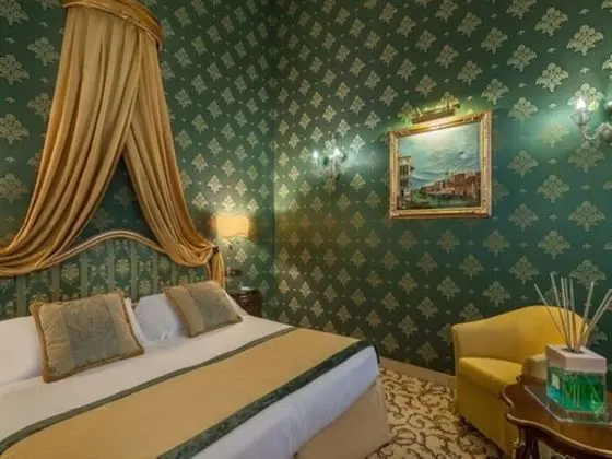 Classic Üç Kişilik Oda