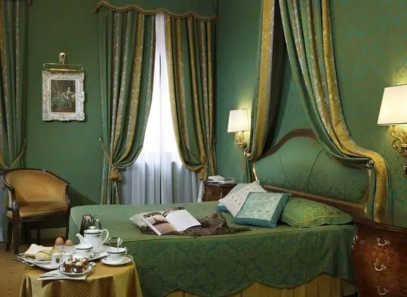 Tek Büyük veya İki Ayrı Yataklı Oda