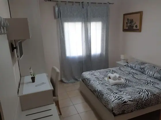 Tek Büyük Yataklı Oda