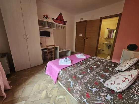 Tek Büyük Yataklı Oda