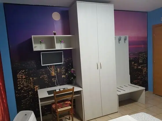 Üç Kişilik Oda