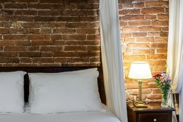 Deluxe Tek Büyük Yataklı Oda (Four Poster Bed)