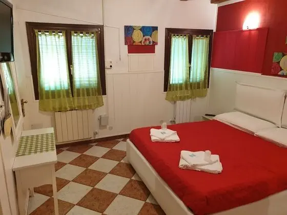 Deluxe Oda, 1 Büyük (Queen) Boy Yatak, Banyolu/Duşlu