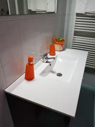 Deluxe Tek Büyük Yataklı Oda, 1 Büyük (Queen) Boy Yatak, Sigara İçilmez, Ortak Banyo