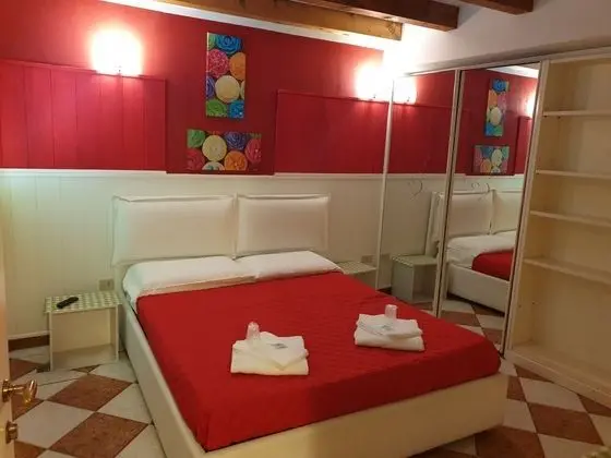 Deluxe Üç Kişilik Oda, 1 Büyük (Queen) Boy Yatak