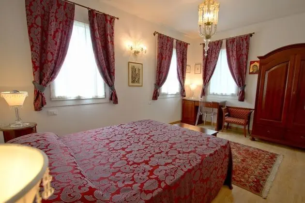 Süit, Bağlantılı Odalar, Park Manzaralı