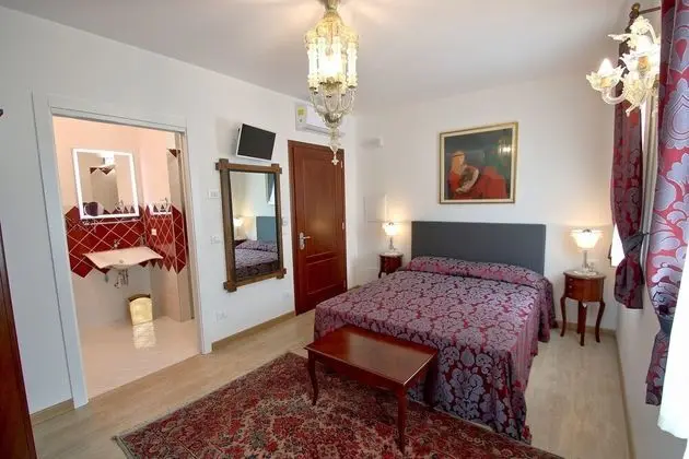 Süit, Bağlantılı Odalar, Park Manzaralı