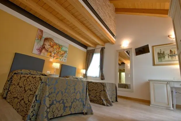 Tek Büyük veya İki Ayrı Yataklı Oda