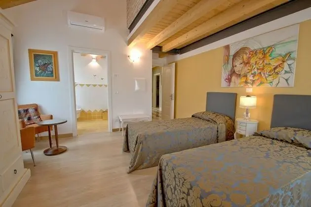 Tek Büyük veya İki Ayrı Yataklı Oda