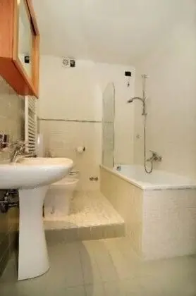 Classic Tek Büyük veya İki Ayrı Yataklı Oda