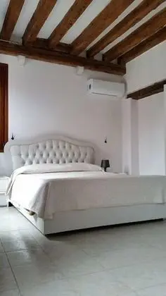 Standard Apart Daire, Ek Bina