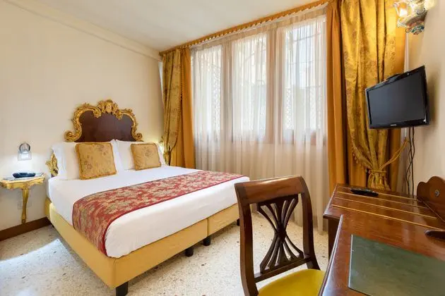 1 Çift Kişilik Veya 2 Tek Kişilik Yatak Classic