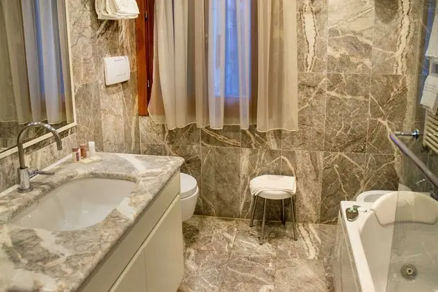 1 Çift Kişilik Veya 2 Tek Kişilik Yatak Classic