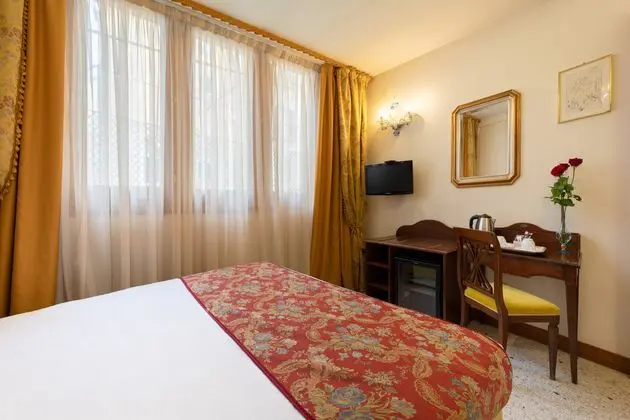 Çift ​​kişilik Economy