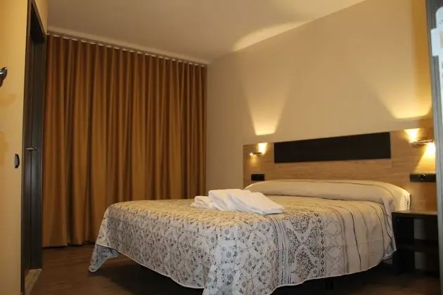 Classic Tek Büyük Yataklı Oda