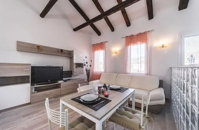 Deluxe Apart Daire, Birden Çok Yatak, Sigara İçilmez, Kanal Manzaralı