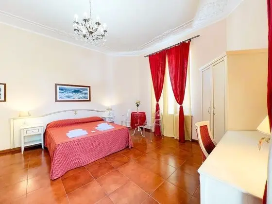 Standard Tek Büyük Yataklı Oda