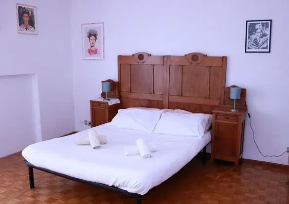 Tek Büyük veya İki Ayrı Yataklı Oda, Ortak Banyo, Nehir Manzaralı