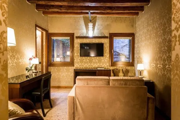 Deluxe Tek Büyük veya İki Ayrı Yataklı Oda