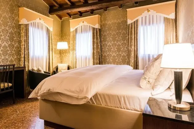 Deluxe Tek Büyük veya İki Ayrı Yataklı Oda