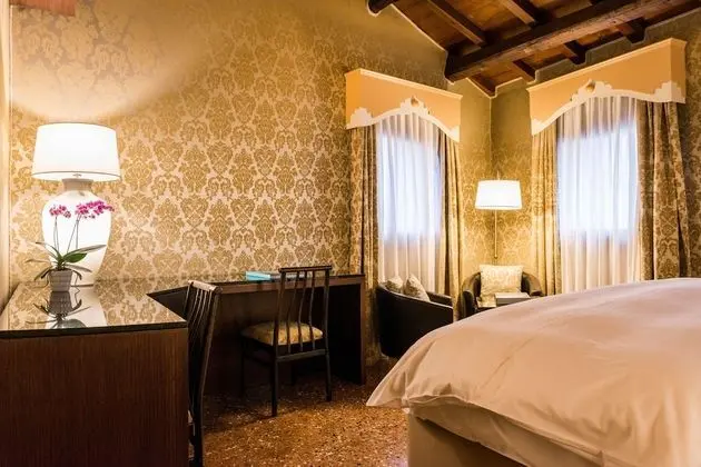 Deluxe Tek Büyük veya İki Ayrı Yataklı Oda