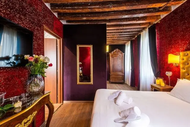 Superior Oda, Kanal Manzaralı