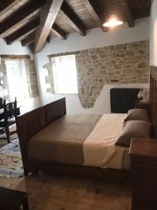Üç Kişilik Oda