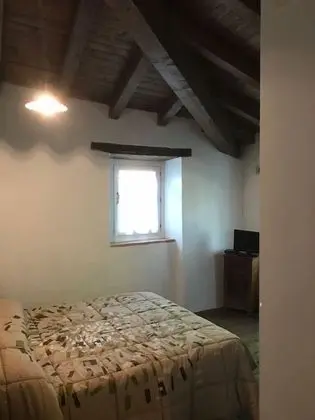 Üç Kişilik Oda