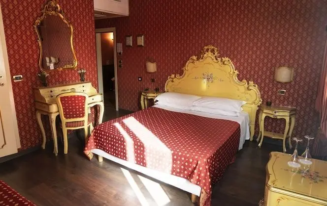 Superior Üç Kişilik Oda, Özel Banyo, Şehir Manzaralı