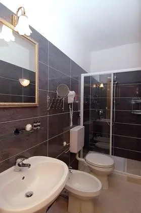 Superior Üç Kişilik Oda, Özel Banyo, Şehir Manzaralı