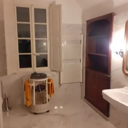 Standard Tek Büyük Yataklı Oda, Ortak Banyo (Gialla)