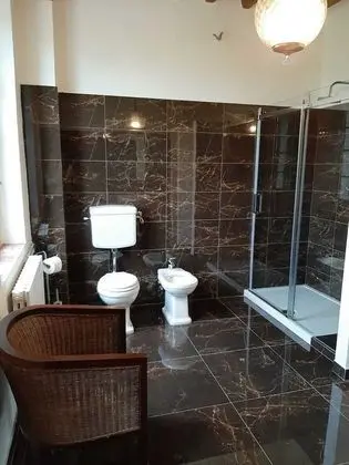 Superior Tek Büyük Yataklı Oda, Ortak Banyo (Lilla)