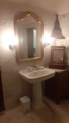 Tek Kişilik Oda, Ortak Banyo (Oro)