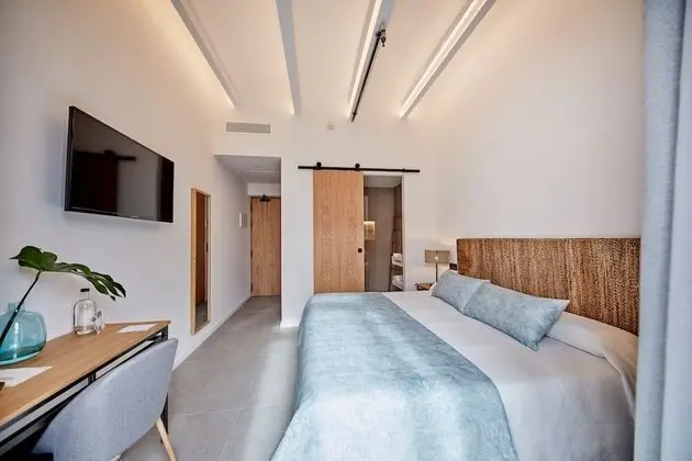 Standard Tek Büyük Yataklı Oda