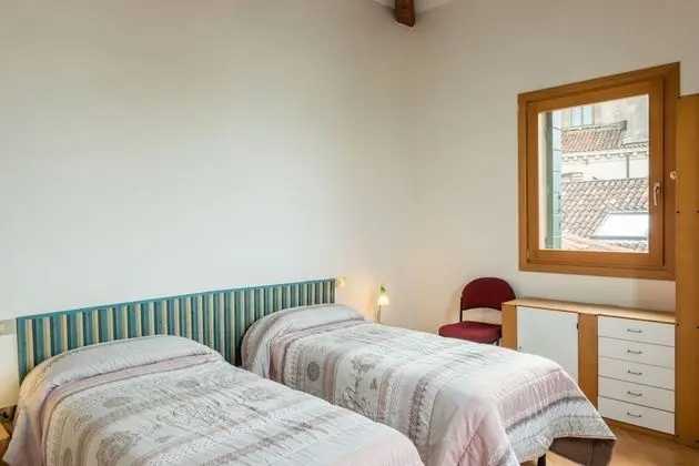 Apart Daire, 2 Yatak Odası, Mutfak, Okyanusa Sıfır