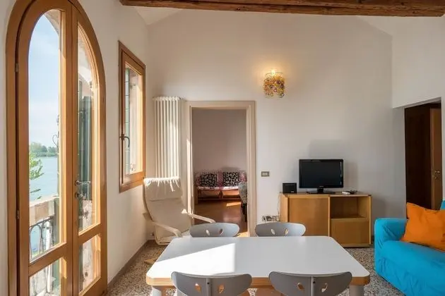 Apart Daire, 2 Yatak Odası, Mutfak, Okyanusa Sıfır