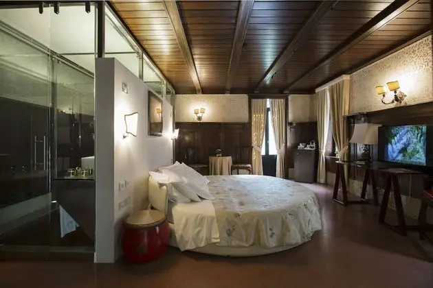 Deluxe Tek Büyük veya İki Ayrı Yataklı Oda