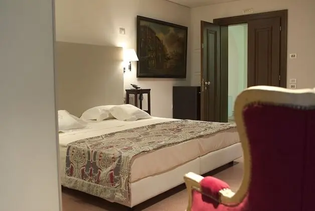 Superior Tek Büyük veya İki Ayrı Yataklı Oda