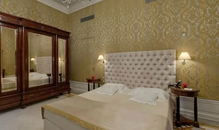 Superior Tek Büyük veya İki Ayrı Yataklı Oda