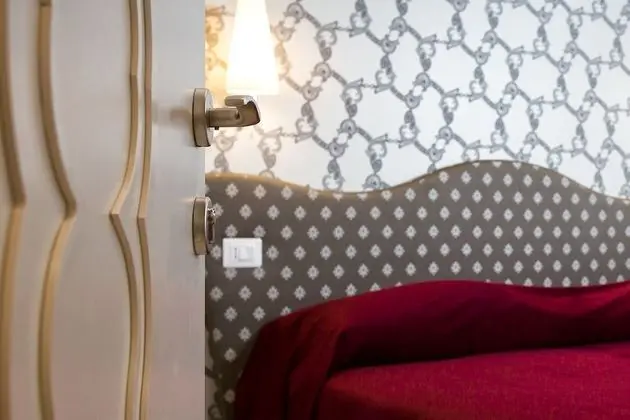 Classic Tek Büyük Yataklı Oda