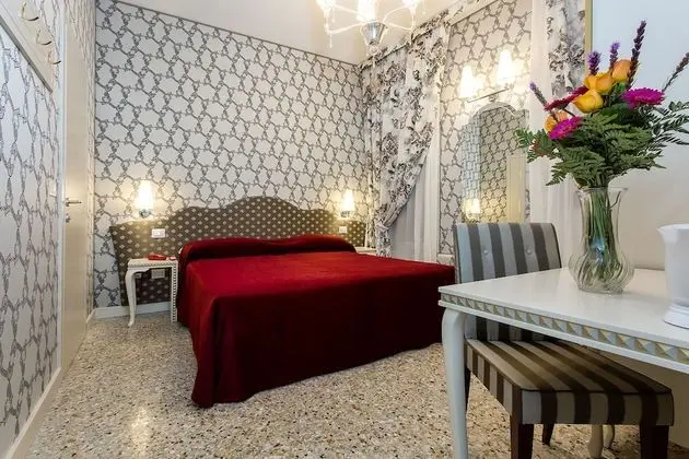 Superior Tek Büyük Yataklı Oda