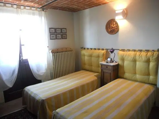 Tek Büyük Yataklı Oda, Ortak Banyo