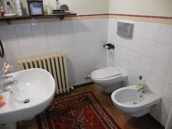 Tek Kişilik Oda, Ortak Banyo