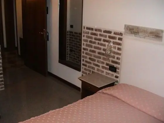 Economy Tek Büyük veya İki Ayrı Yataklı Oda