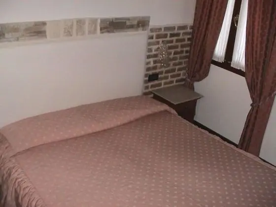 Üç Kişilik Oda
