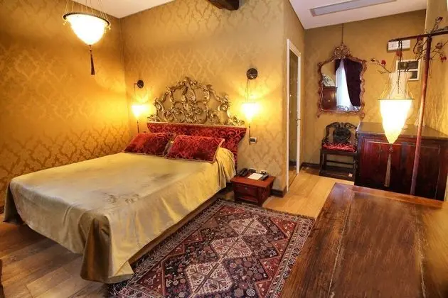 Superior Tek Büyük Yataklı Oda