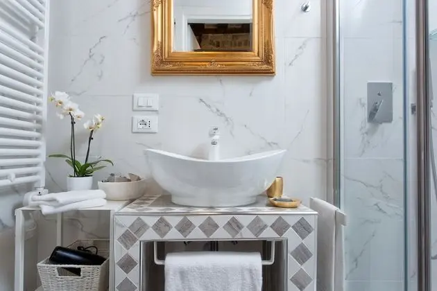 Basic Tek Büyük Yataklı Oda